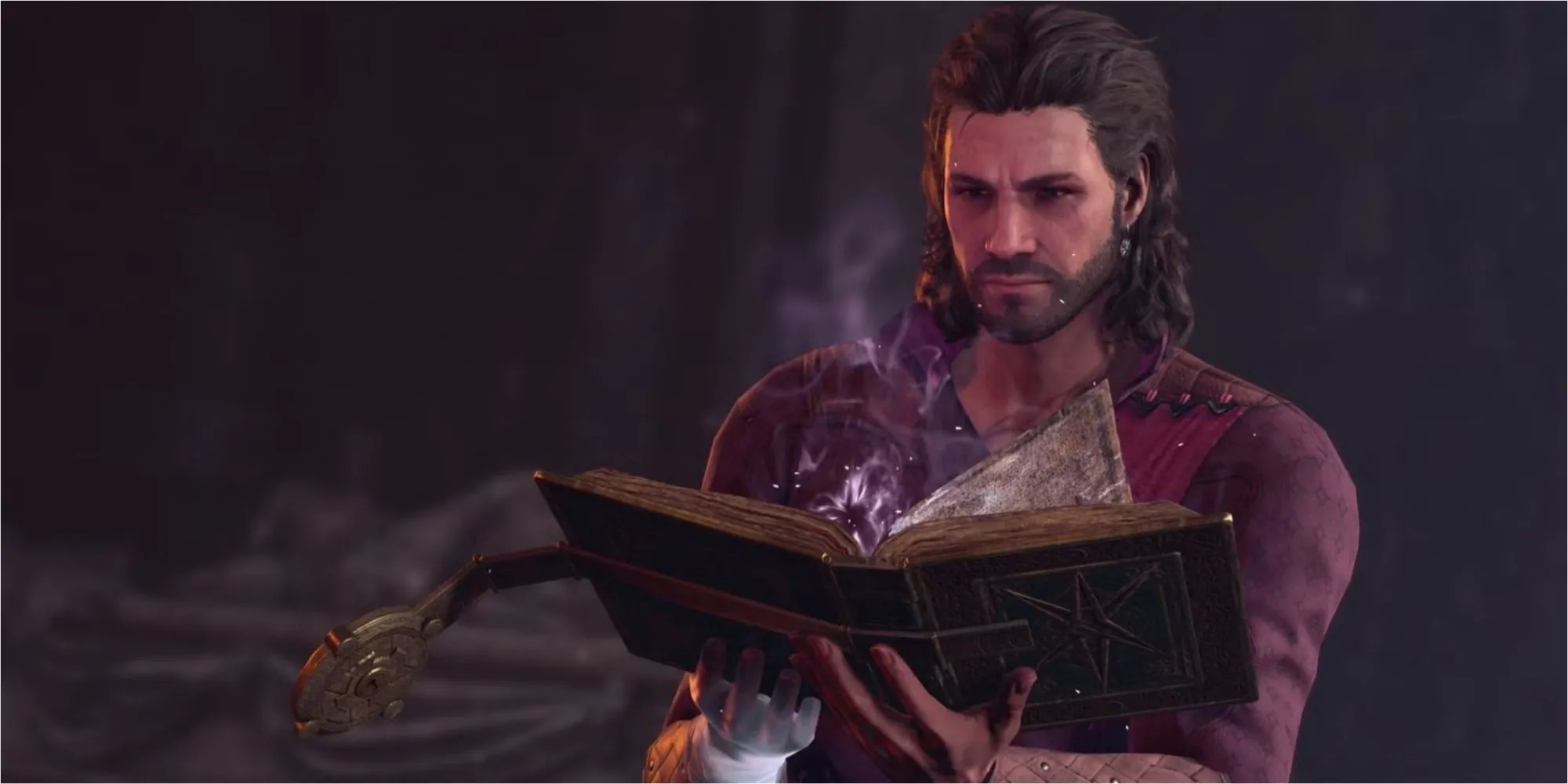Gale, một bạn đồng hành trong Baldur's Gate 3, ngồi đọc sách trong khu trại.