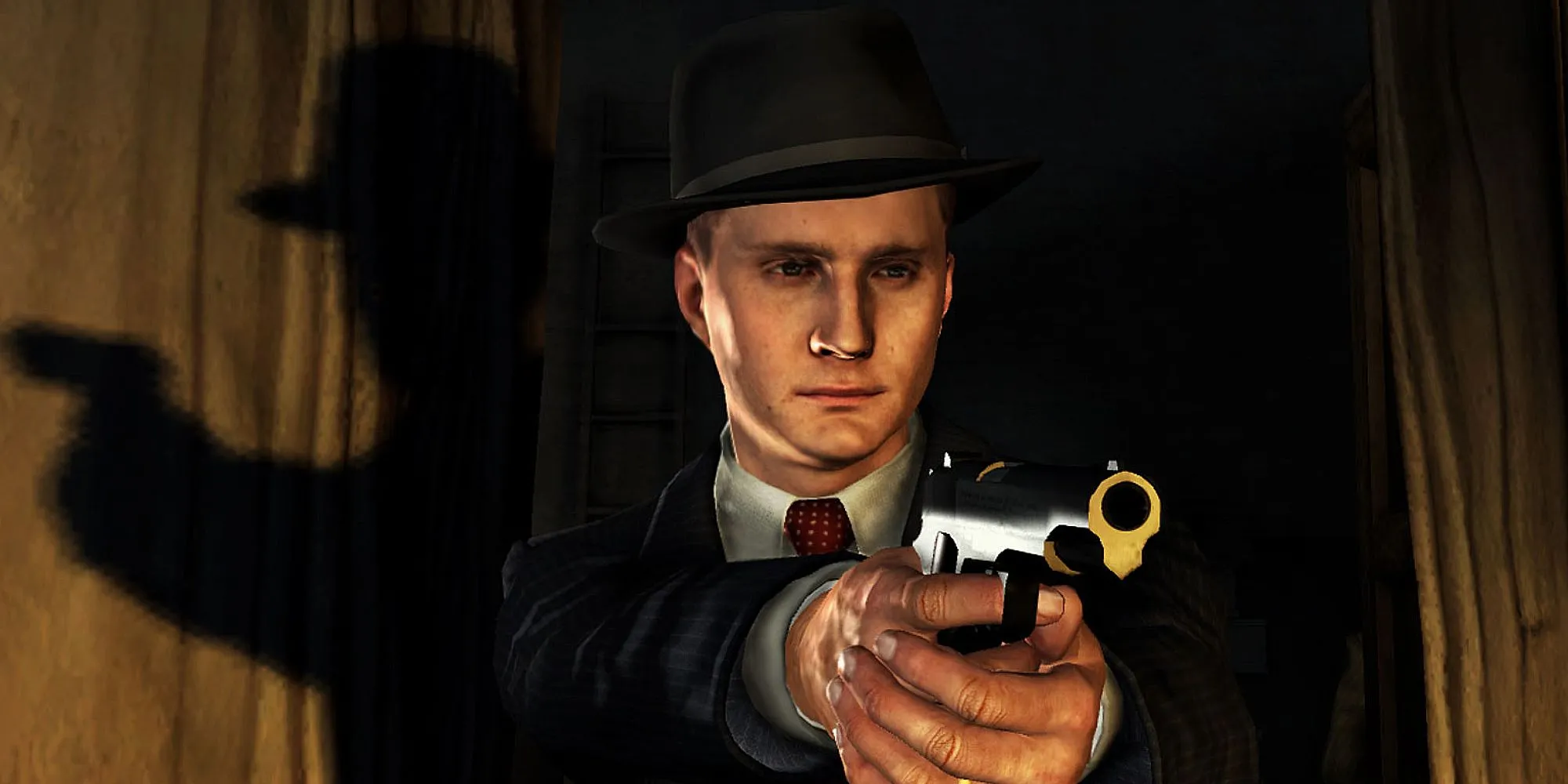Thám tử Cole Phelps kiểm tra một căn phòng tối trong LA Noire