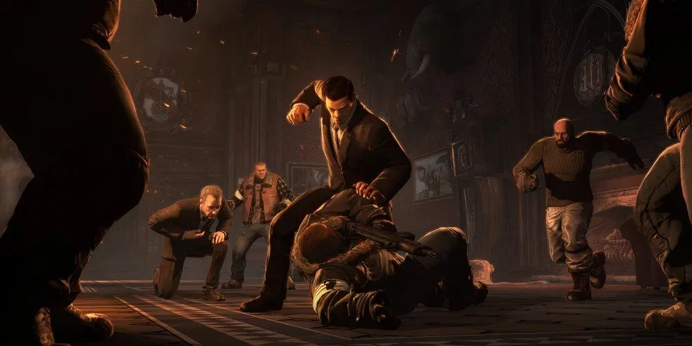 Bruce Wayne cùng Alfred chiến đấu, hình ảnh Batman trẻ và bốc đồng trong Arkham Origins.