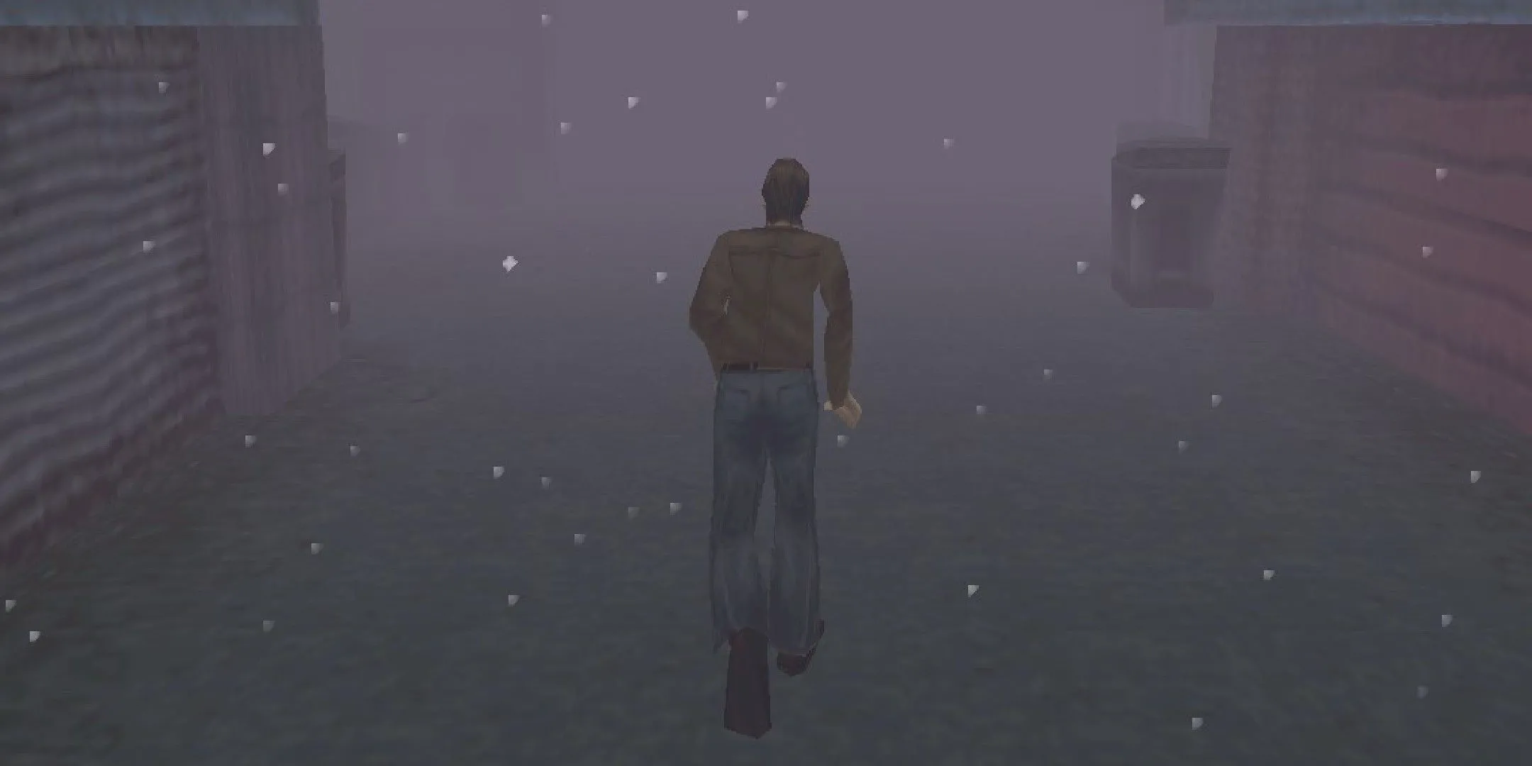 Harry Mason chạy trong màn sương dày đặc tại Silent Hill.