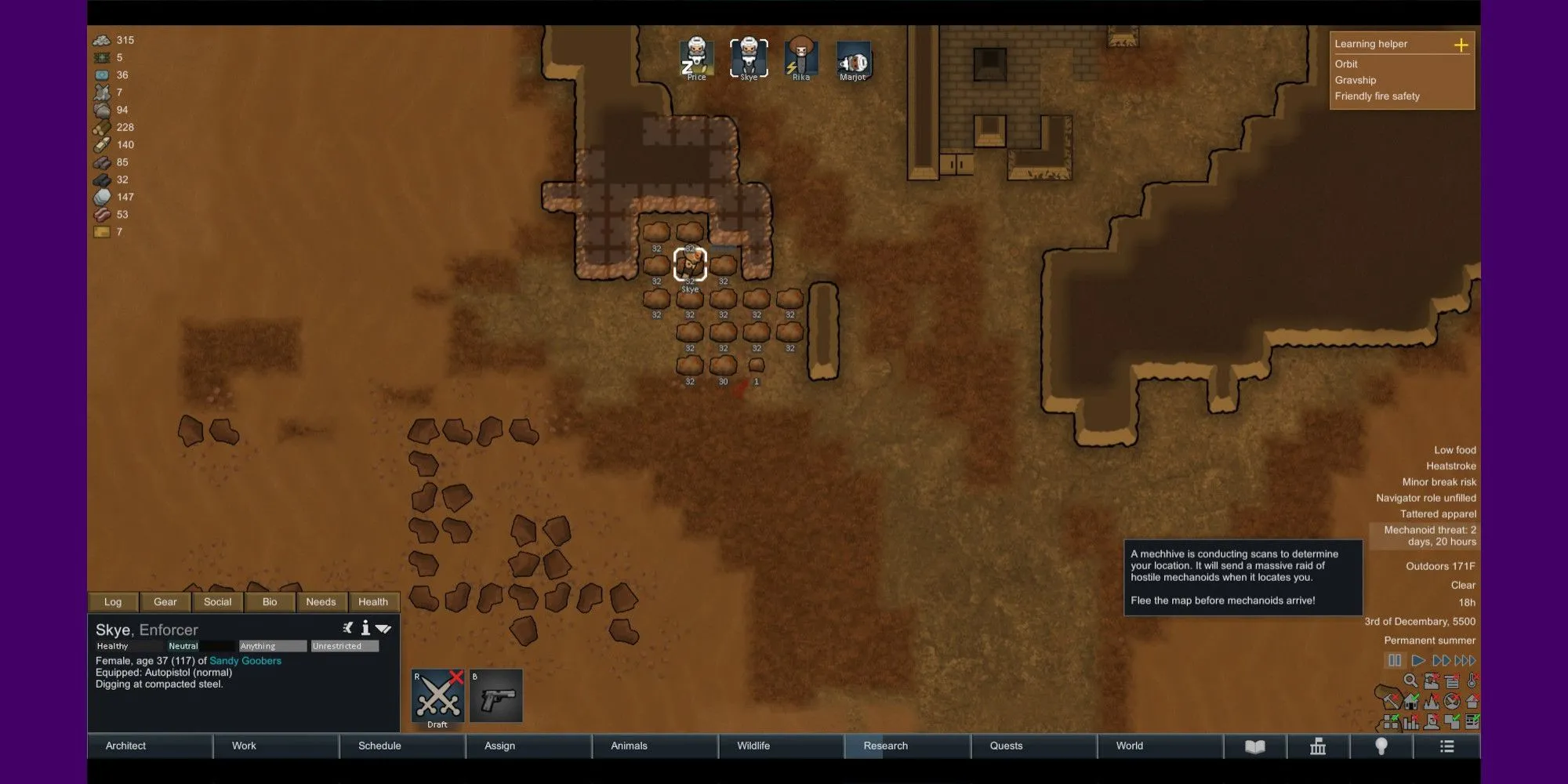 Một người khai hoang đang khai thác thép trong RimWorld, trong khi cảnh báo về Mechanoid sắp tới hiện lên.