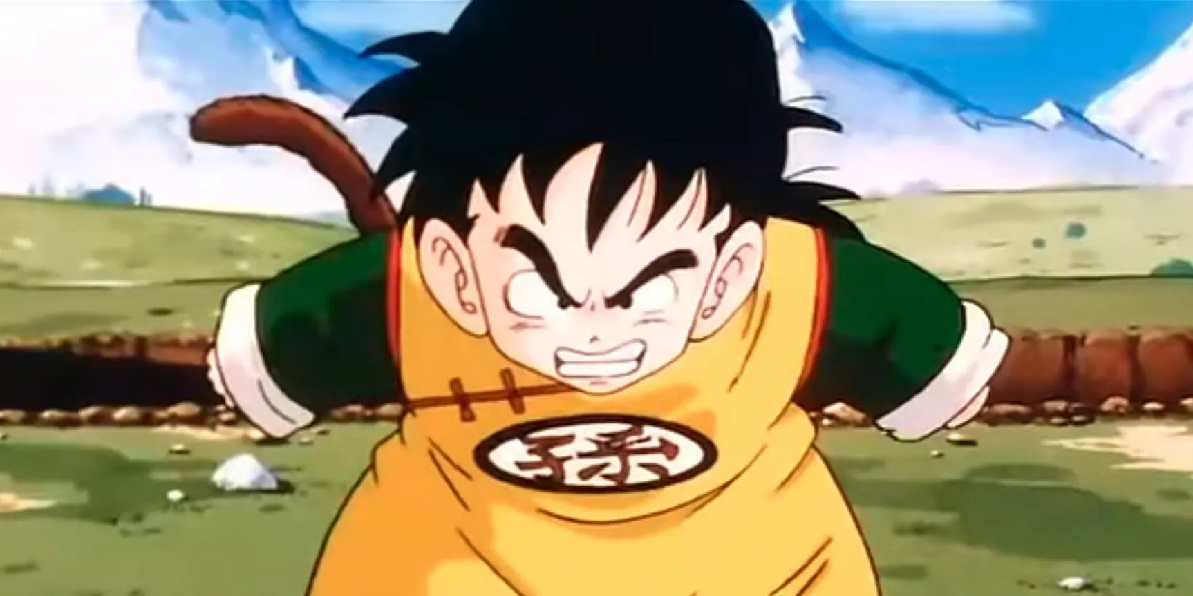 Gohan bé nhỏ sợ hãi trong vòng tay Goku và Piccolo, lần đầu tiên bộc phát sức mạnh tiềm ẩn trước Raditz.